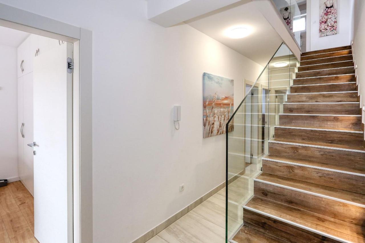 Luxury Apartment Isabell Zaton  Exteriör bild