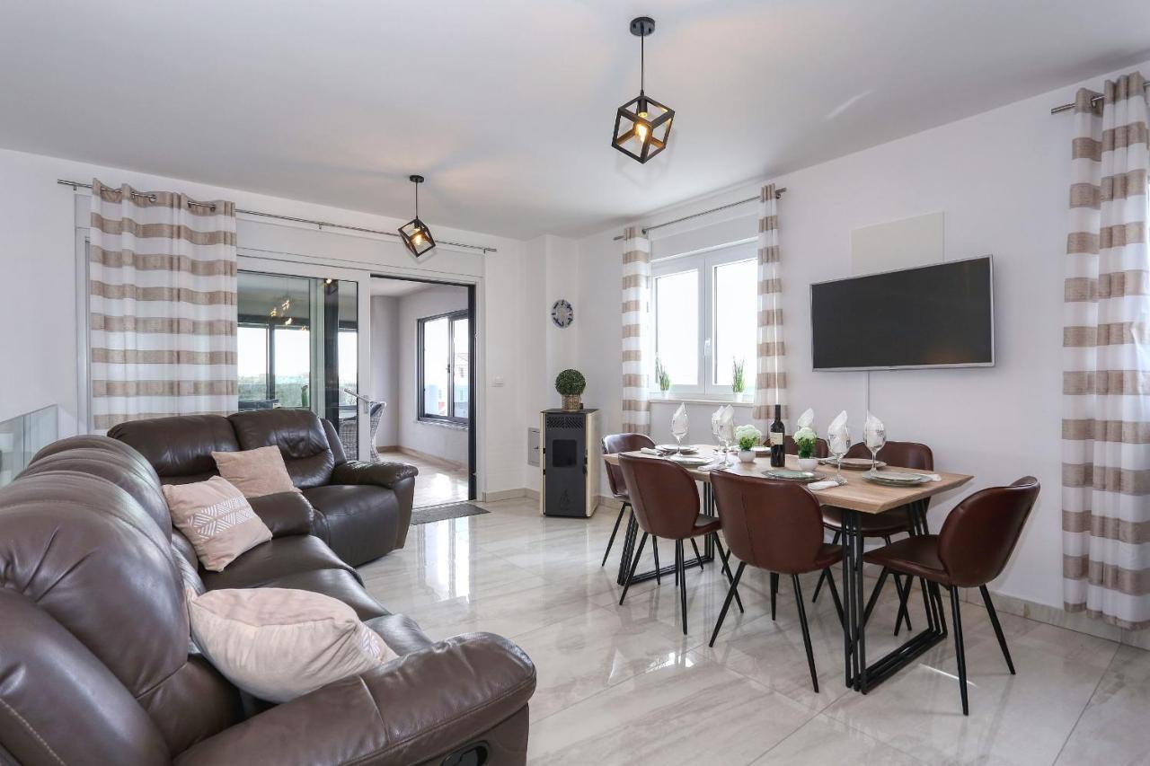 Luxury Apartment Isabell Zaton  Exteriör bild